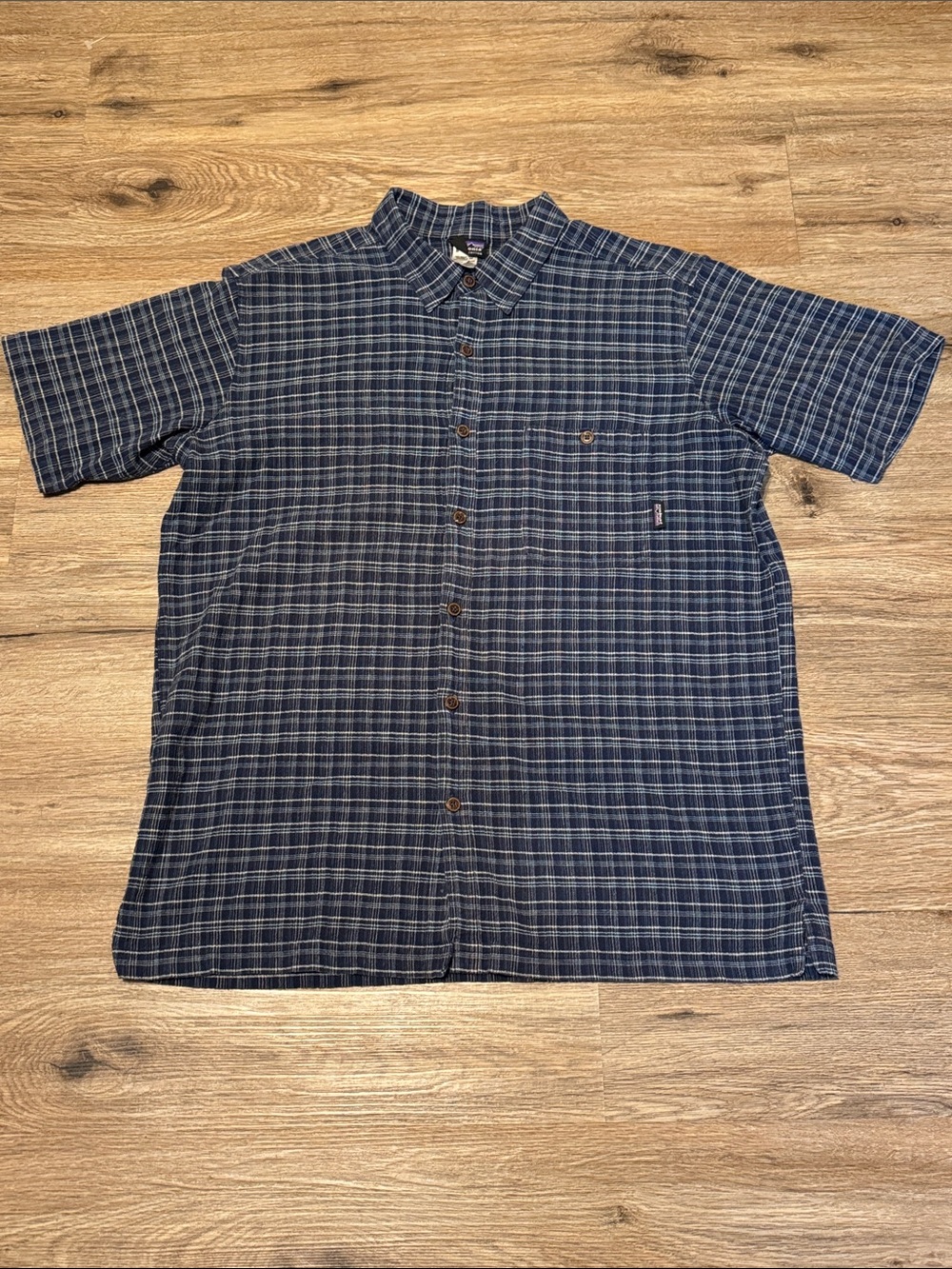 Patagonia Organic Cotton Short-Sleeve Blue Plaid Button-Up Shirt Size L